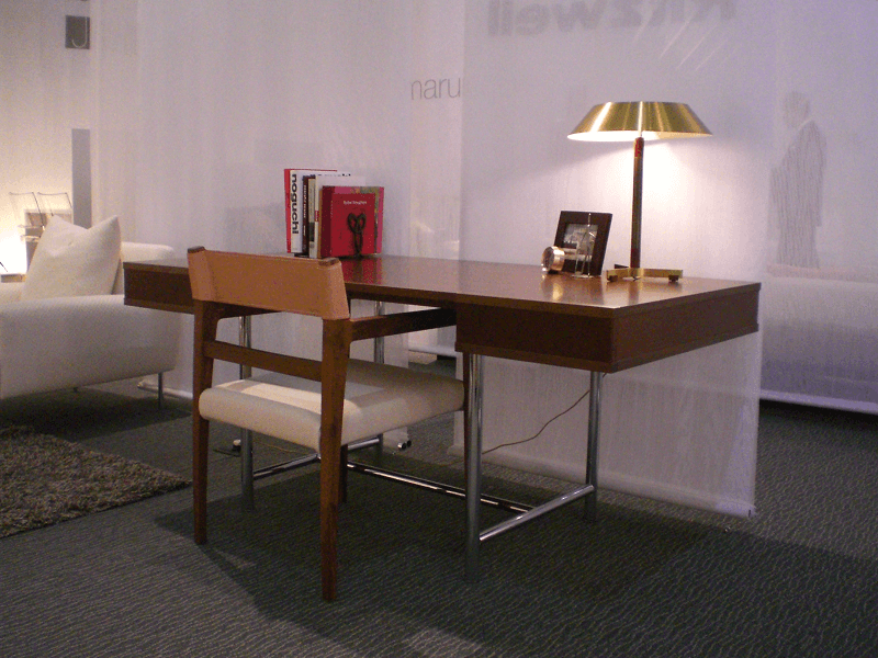 イタリア・ミラノにて開催の国際家具見本市「ミラノサローネ」に初出展